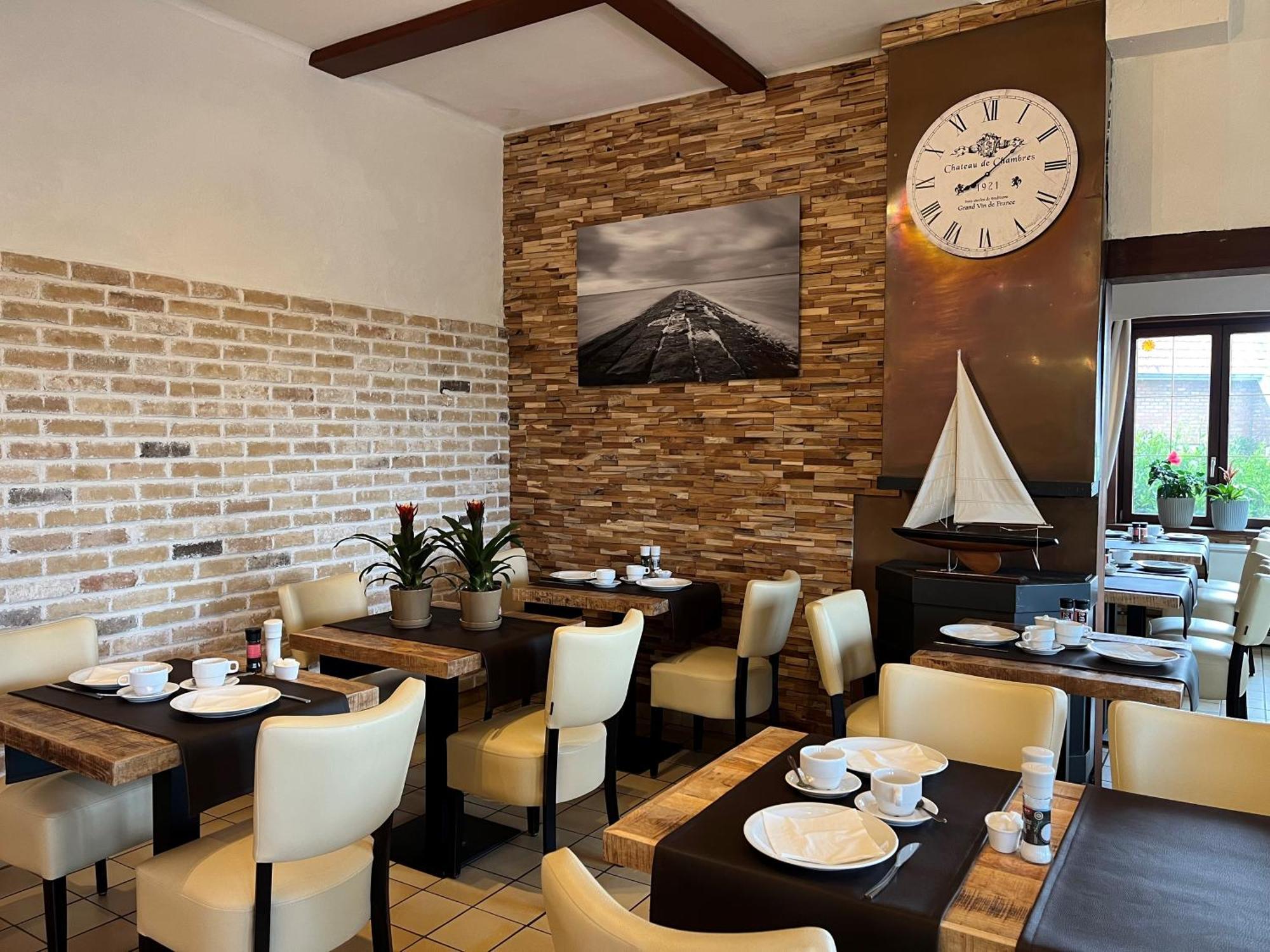 Hotel Westendia And Free Parking Top Breakfast Westende Exterior foto