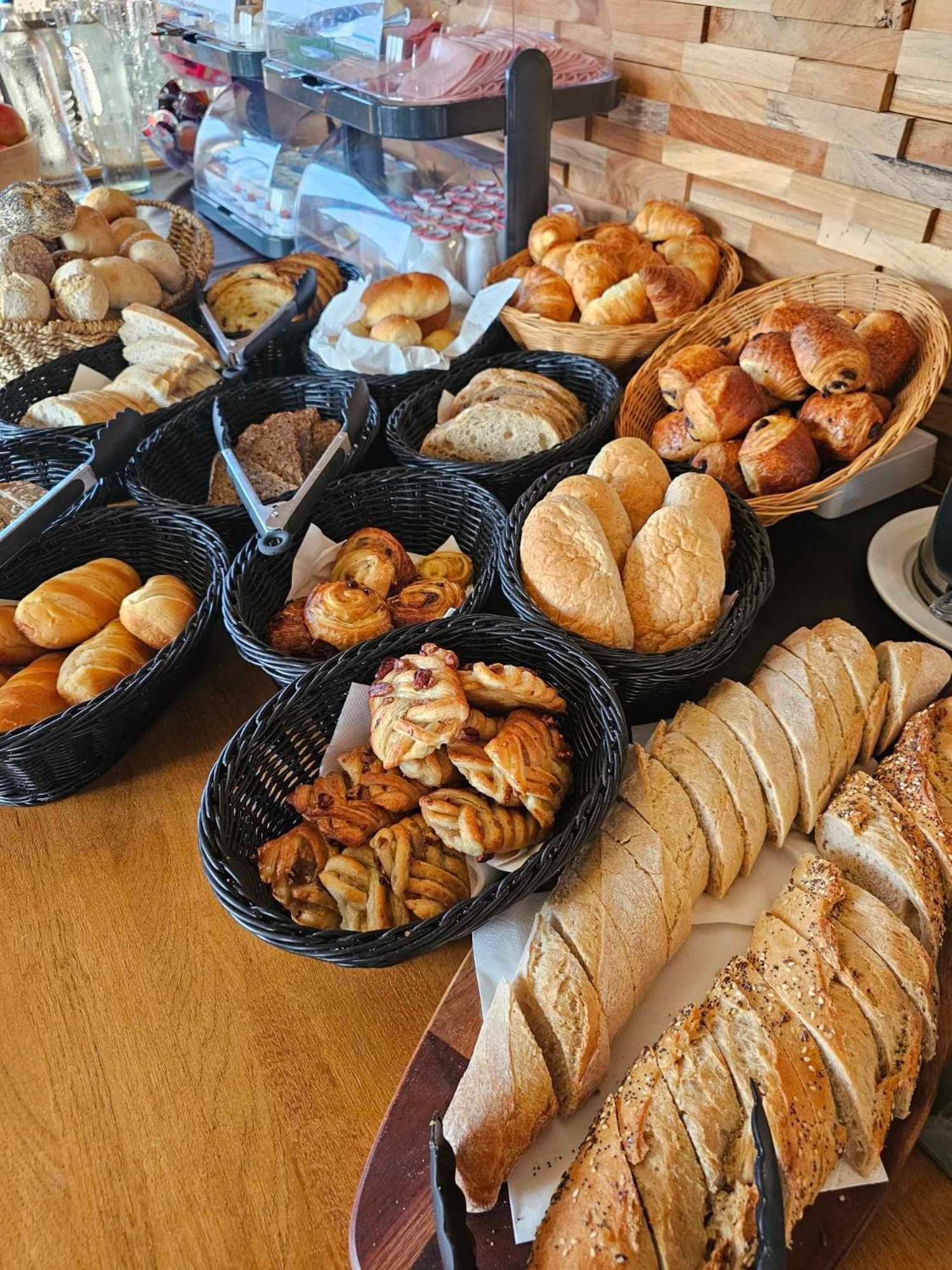 Hotel Westendia And Free Parking Top Breakfast Westende Exterior foto